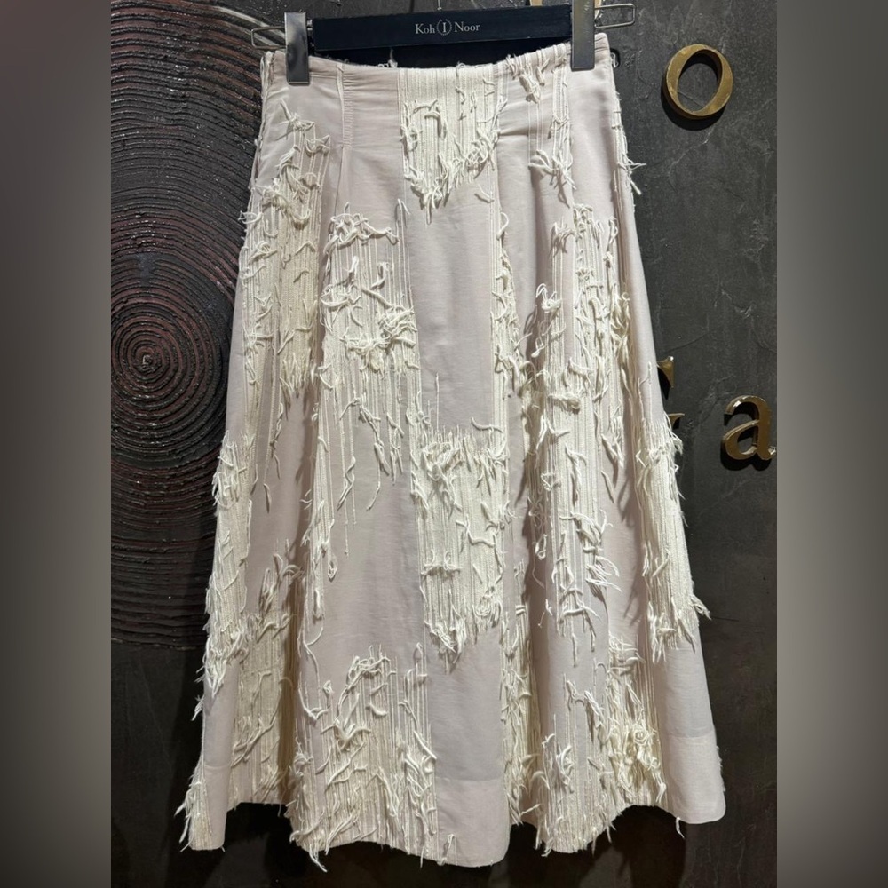 Baum und Pferdgarten NWT Ivory Fringe Skirt Quiet Luxury Party Look EU34 US4 - Picture 1 of 6